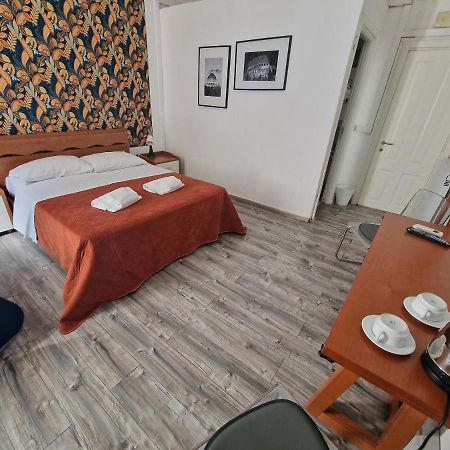 Gallienus Hotel Roma Esterno foto